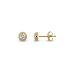 9ct yellow gold round stud earrings rub-over set with a solitaire cubic zirconia stone.