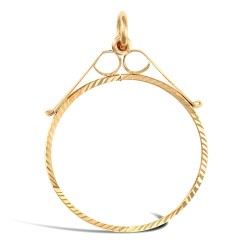 9ct Yellow Gold Half Sovereign Pendant