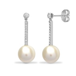 18E280 | 18ct White Gold Diamond And Pearl Earrings