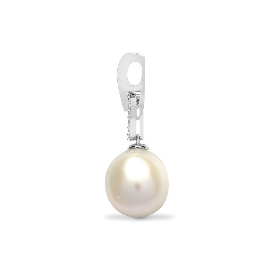 18P149 | 18ct White Gold Diamond And Pearl Pendant