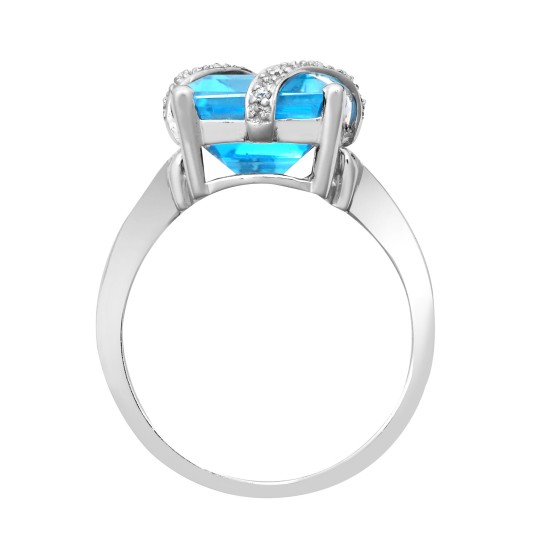 18R605  | 18ct White Gold Diamond And Blue Topaz Ring