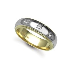 18W045-6 | 18ct Gold 2 Colour Diamond Rubover set Wedding Ring