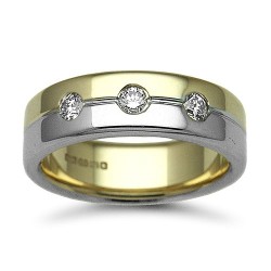 18W049-7 | 18ct Gold 2 Colour Diamond Rubover set Wedding Ring